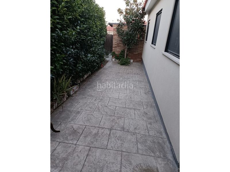Foto aacbff30-e88a-4037-94ed-7e1f9ef21328. Casa amb aparcament a Els Avets-Can Serrafossà-Ximelis Rubí