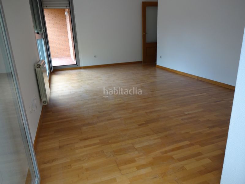 Foto 13eda569-c17e-4307-b197-4fa2dd6e995e. Rent flat with heating parking in Centre Rubí