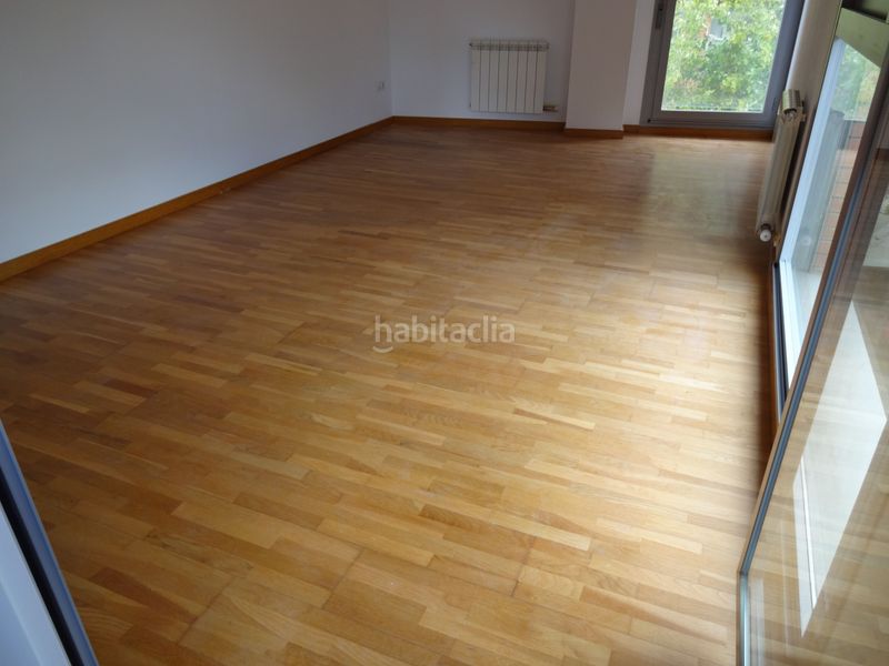 Foto df2ada93-02f6-499c-8d9e-23f3aa02300a. Rent flat with heating parking in Centre Rubí