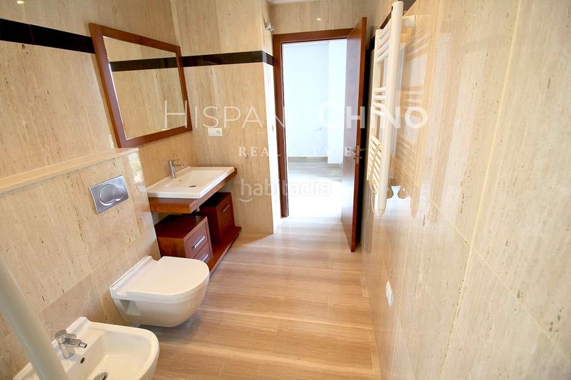 Foto 0b6e83d5-ec7b-484f-aabc-0cb55d04aef5. Rent apartment with heating parking pool in Barrio Benicalap Valencia