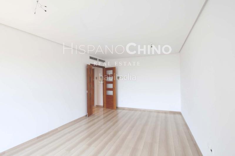 Foto faafdc0d-0942-4a4e-a8ae-d299b3a957f0. Rent apartment with heating parking pool in Barrio Benicalap Valencia