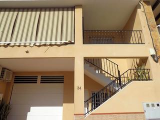 Casa  Po baroja. Pv236.vivienda sobre pilares. barrio los antolinos.