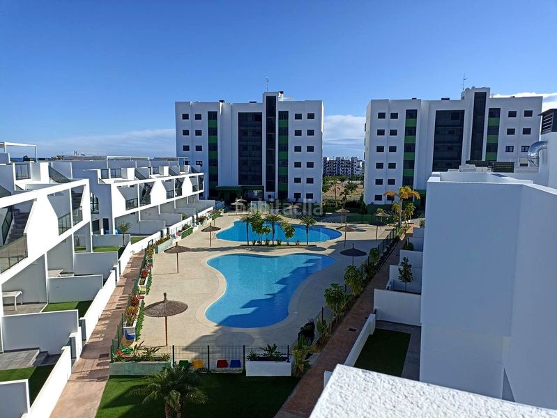 Foto 46cce1d3-92e3-48f2-8460-62895158a6b7. Pis amb piscina a Mil Palmeras Pilar de la Horadada