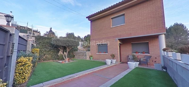 Foto 1a01c51a-594e-41b2-95bf-7e01785d18a4. Chalet exclusivo chalet en zona residencial en Sant Esteve Sesrovires