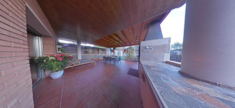 Foto 5b582d00-975f-45a8-a2a3-5cdb2552a6d0. Chalet exclusivo chalet en zona residencial en Sant Esteve Sesrovires