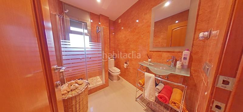 Foto 5c471535-fb48-4944-9f71-282fe316278e. Chalet exclusivo chalet en zona residencial en Sant Esteve Sesrovires