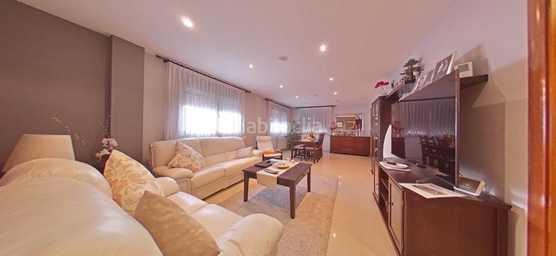 Foto 6297127e-f2db-4f0e-906e-7dcf2bef33e0. Chalet exclusivo chalet en zona residencial en Sant Esteve Sesrovires