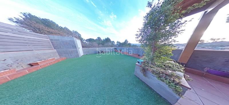 Foto b8c665bd-520e-4c7c-8f8b-0805890a9fbb. Chalet exclusivo chalet en zona residencial en Sant Esteve Sesrovires