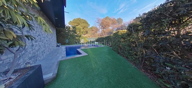 Foto c50e71af-57e3-4043-99ea-d844de774f67. Chalet exclusivo chalet en zona residencial en Sant Esteve Sesrovires