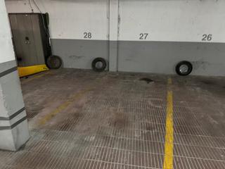 Car parking  Carrer del riu. Finques barsell presenta plaza de aparcamiento muy cntrica