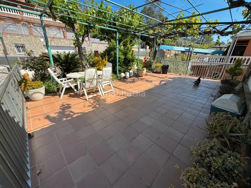 Foto 1cfec18a-ca69-4c11-a90e-5dc43b0c8cdd. Chalet  en zona residencial en Castellví de Rosanes