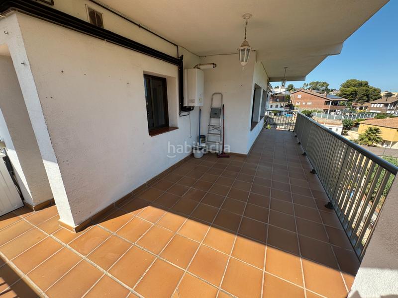 Foto 20dfe86e-95fc-46f0-8380-23e21ad42603. Chalet  en zona residencial en Castellví de Rosanes