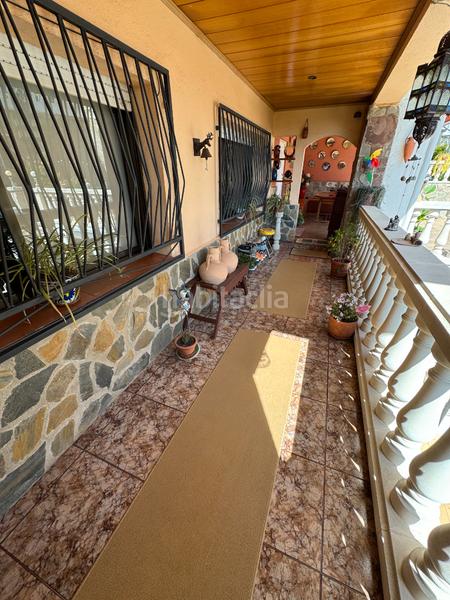 Foto 457c7904-39ab-46e7-861f-d69bbf47f7e0. Chalet  en zona residencial en Castellví de Rosanes
