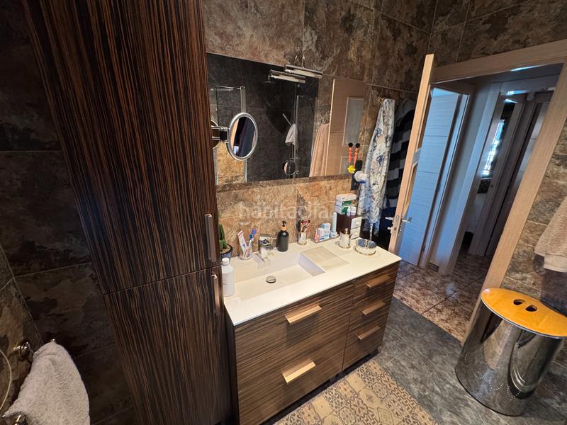 Foto b8afe70b-f39d-4d80-b490-0d2977466b86. Chalet  en zona residencial en Castellví de Rosanes