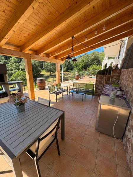 Foto bb9fe31a-24d1-4d3b-8acd-83e24bf6954f. Chalet  en zona residencial en Castellví de Rosanes