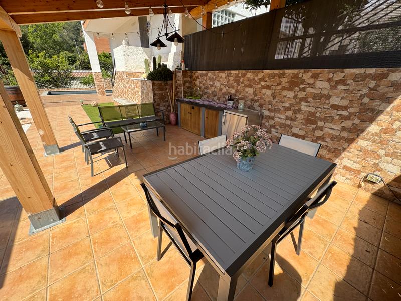 Foto bc5a1322-bf27-44b6-afe5-96290decbdc2. Chalet  en zona residencial en Castellví de Rosanes