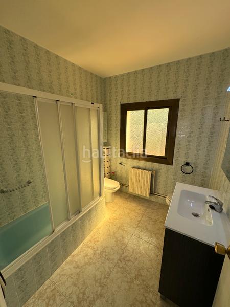 Foto ddeebe54-bbab-406f-9555-76acc82ba1bb. Chalet  en zona residencial en Castellví de Rosanes