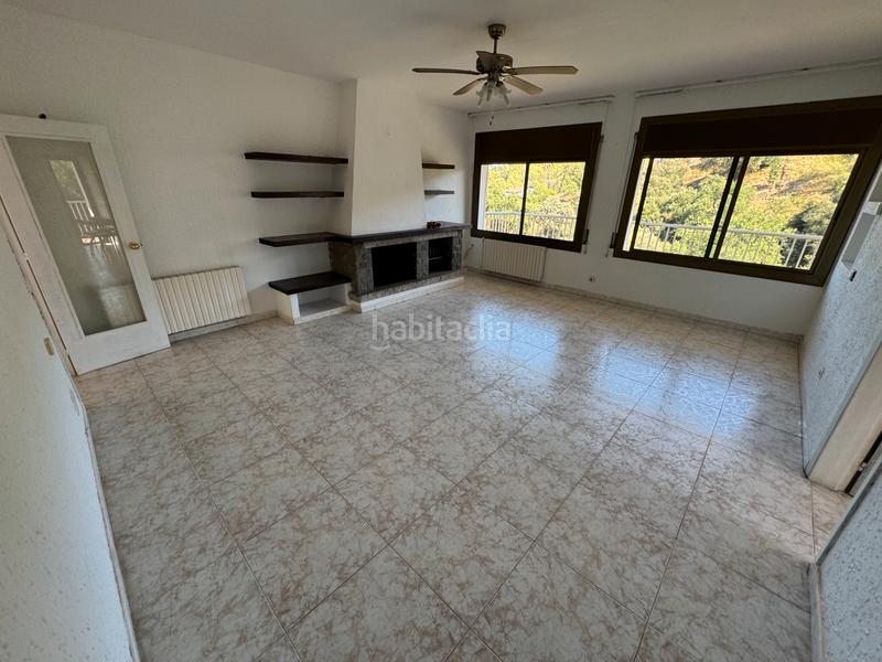 Foto ea7b47b2-84ab-41ed-9b9b-439375d44a04. Chalet  en zona residencial en Castellví de Rosanes