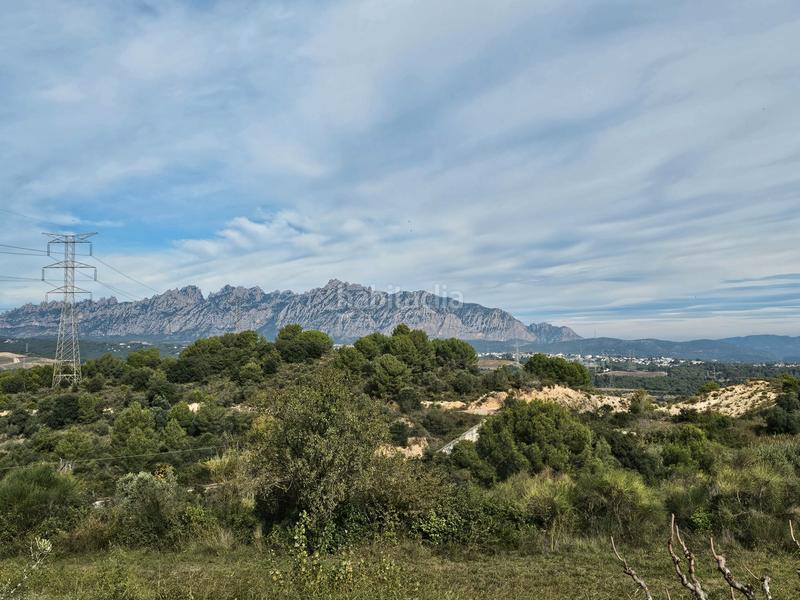 Foto 14328f73-841b-4f84-9417-2d0870232a30. House with heating parking pool in Masquefa