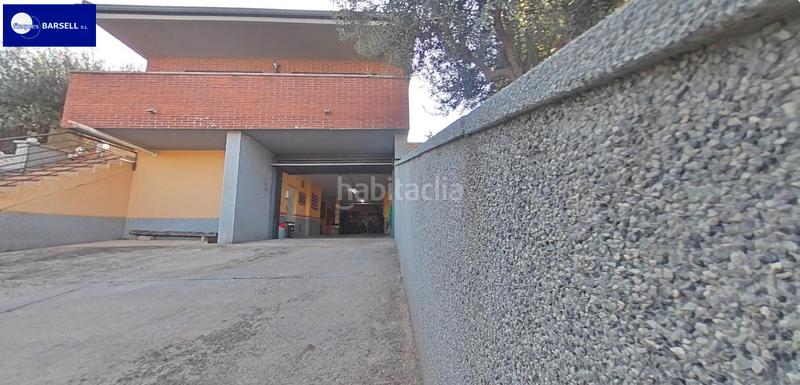 Foto 5039eb51-9cdf-4914-8042-d32f10c6cb1a. House with heating parking pool in Masquefa