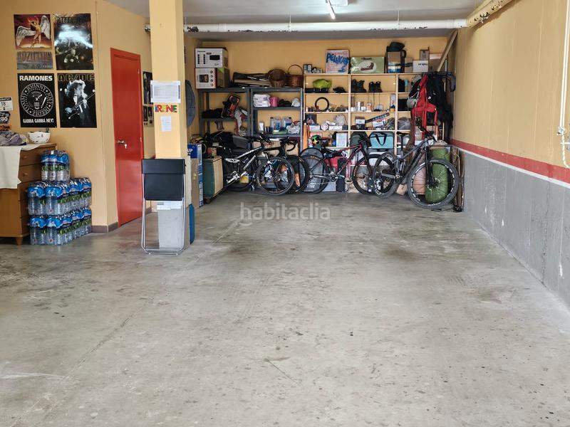 Foto 72224d37-bdb5-47f9-9b1b-57fa1b594211. House with heating parking pool in Masquefa