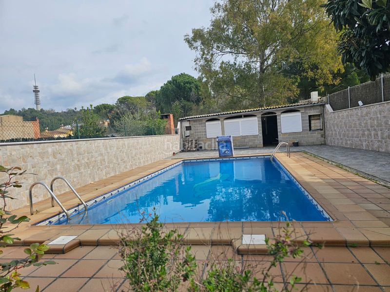 Foto f50e924c-a32f-455c-bae6-2eacad5484f8. Xalet amb xemeneia calefacció aparcament piscina a Girona