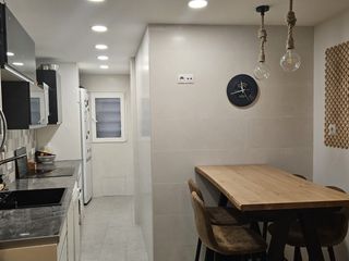 Appartamento in Carretera de sant andreu de la barca 43. Piso reformado zona muy centrica