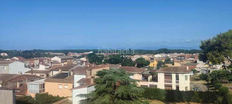 Foto d7e4e874-0e9c-4478-868f-1a3314fffcb2. Dúplex  , 3 dormitorios, 2 baños, terraza de 20 m, parking y calefacción a gas. ideal para tu familia. ven a verlo! en Llagostera