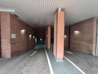 Location Parking voiture à Passeig de sant gervasi 16. Parkin coche mediano - pequeño.
