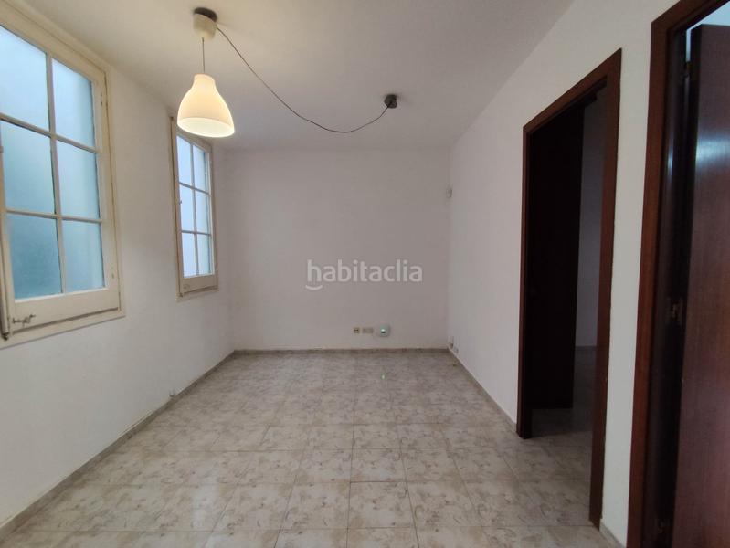 Foto 2ebd8944-375b-4252-bb6a-bcf45c56d550. Flat in Sants Barcelona