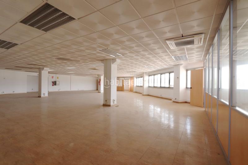 Foto 84e0f34e-793b-4ab3-b5c7-20b47a76460e. Capannone industriale in Zona Industrial Pinto