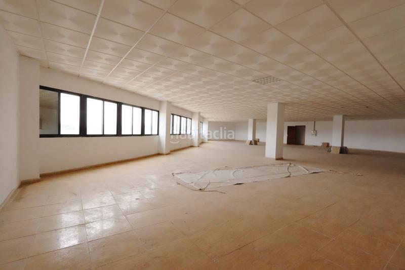 Foto e6f7597f-d739-4d88-aff0-628a84db1821. Nave industrial en Zona Industrial Pinto