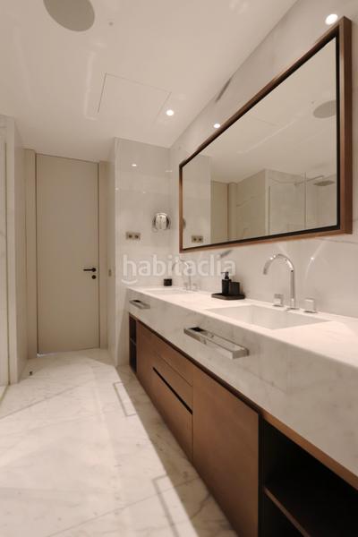 Foto 1042a56d-971a-4cb0-a2b9-c04a6ec8cdaa. Flat with heating parking pool in Recoletos Madrid
