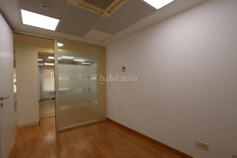 Foto b5dbbb86-c243-49f1-83c7-5a828110759d. Location bureau avec parking dans Recoletos Madrid