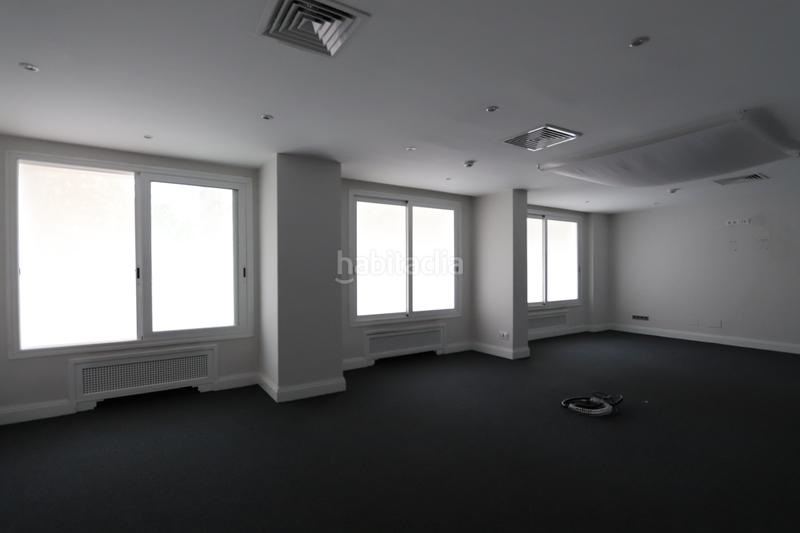 Foto f9e0d9ff-53a6-4074-927d-5f67c7ada9f0. Location bureau avec parking dans Recoletos Madrid