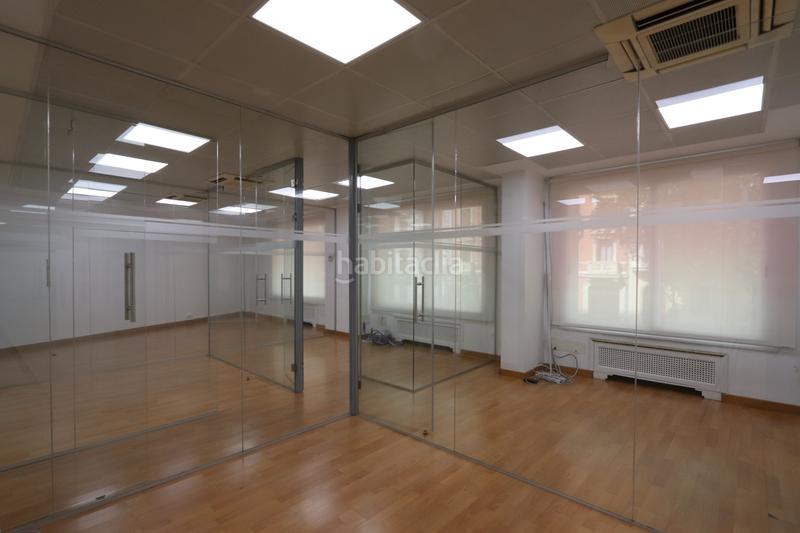 Foto fa94e3cd-3269-4ba8-9be6-29cb321ebd75. Location bureau avec parking dans Recoletos Madrid
