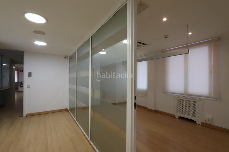 Foto 4d51ea03-e75c-4191-b212-651d9ea1b024. Rent office space with parking in Recoletos Madrid