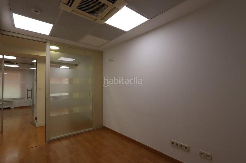 Foto 6ec85e15-b1ce-4d75-a52b-60773dc13392. Rent office space with parking in Recoletos Madrid
