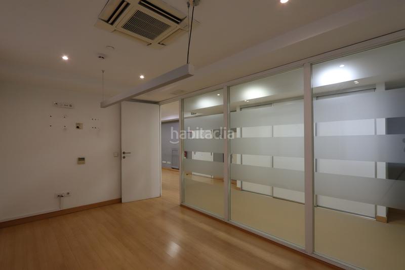 Foto c20b3854-5338-4b6b-9fac-c517d9551fea. Rent office space with parking in Recoletos Madrid