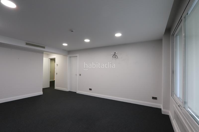 Foto d54ce9ae-e745-4c4e-a8d6-2b69c62d47de. Rent office space with parking in Recoletos Madrid
