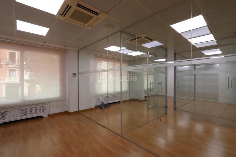 Foto ef540cda-639b-4c3e-becc-94318fddbe94. Rent office space with parking in Recoletos Madrid