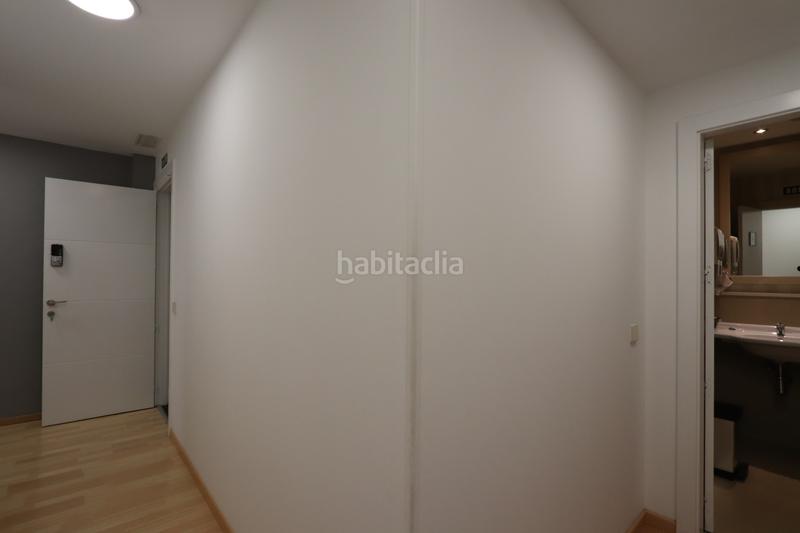 Foto cb6a5b14-d2c4-47aa-8d26-747b83c83873. Alquiler oficina en Recoletos Madrid