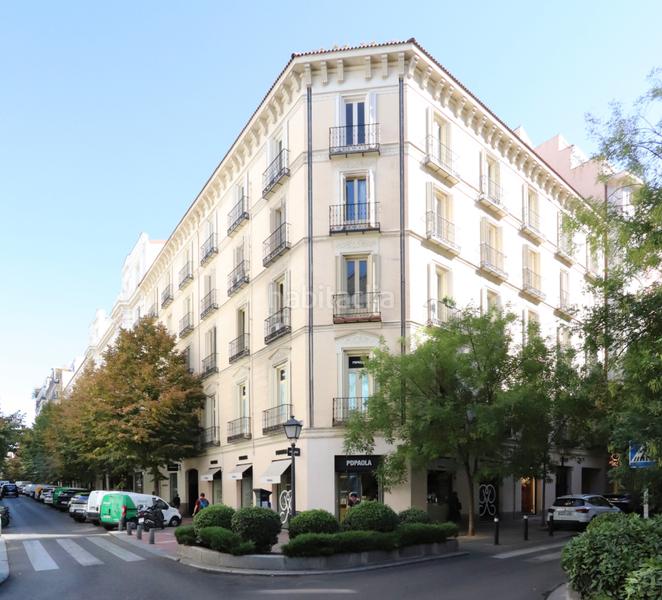Foto dbec195c-5999-460a-b3d7-bb15f8b09b3d. Attique avec cheminée chauffage parking piscine dans Madrid