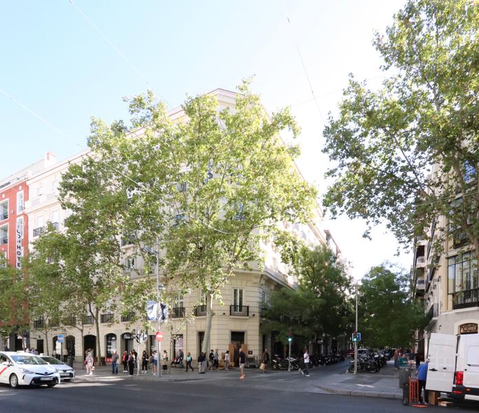Foto f34ede43-023e-4a86-9757-5d87257a0b38. Attique avec cheminée chauffage parking piscine dans Madrid