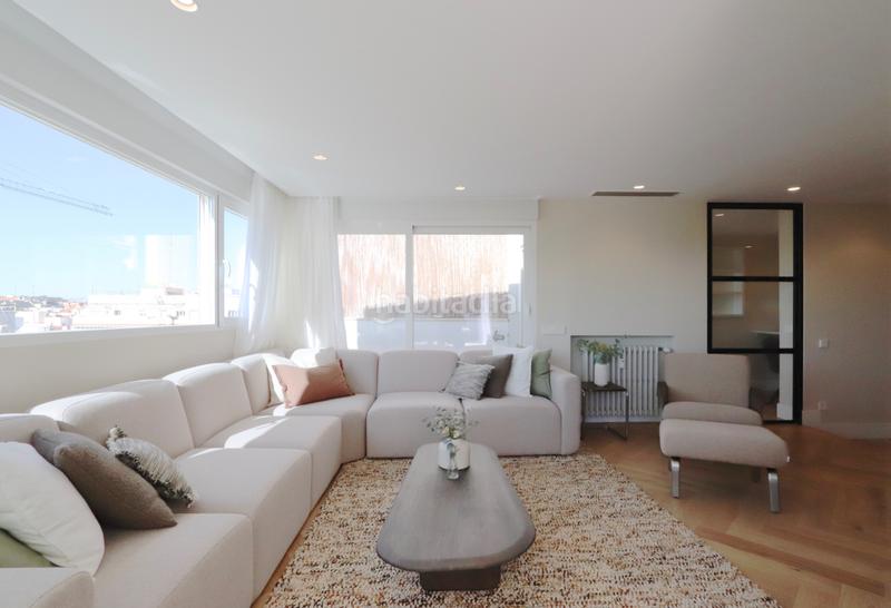 Foto 983b5a3f-c50f-4a12-a2ea-f9bd50a9471c. Attique avec chauffage dans Goya Madrid