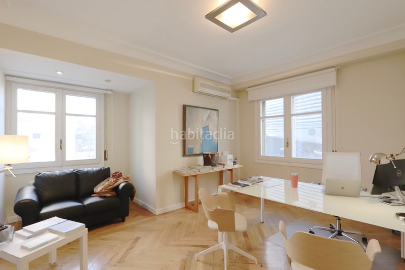Foto 0065c0d8-bab7-44af-9f7b-189840fa9002. Etagenwohnung mit kamin heizung in El Viso Madrid