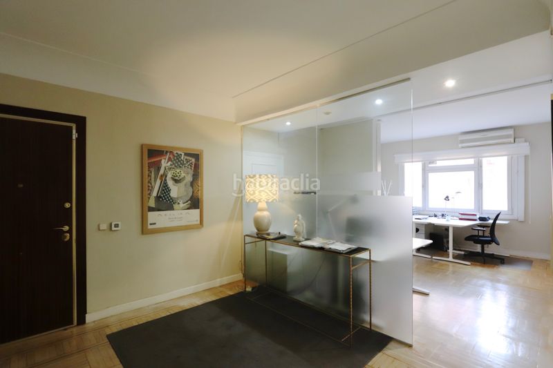 Foto 78f1eaa5-14ba-466d-9355-aee779588e64. Etagenwohnung mit kamin heizung in El Viso Madrid