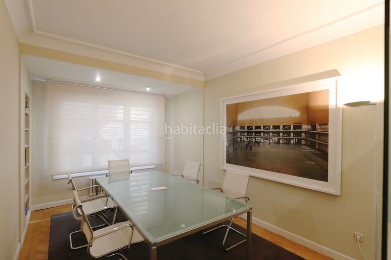 Foto 9279d834-e8d4-4049-a8d3-17f395104f02. Etagenwohnung mit kamin heizung in El Viso Madrid