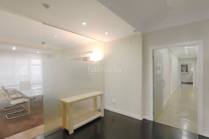 Foto fe24de10-77a1-4924-9030-b18c852f623d. Etagenwohnung mit kamin heizung in El Viso Madrid