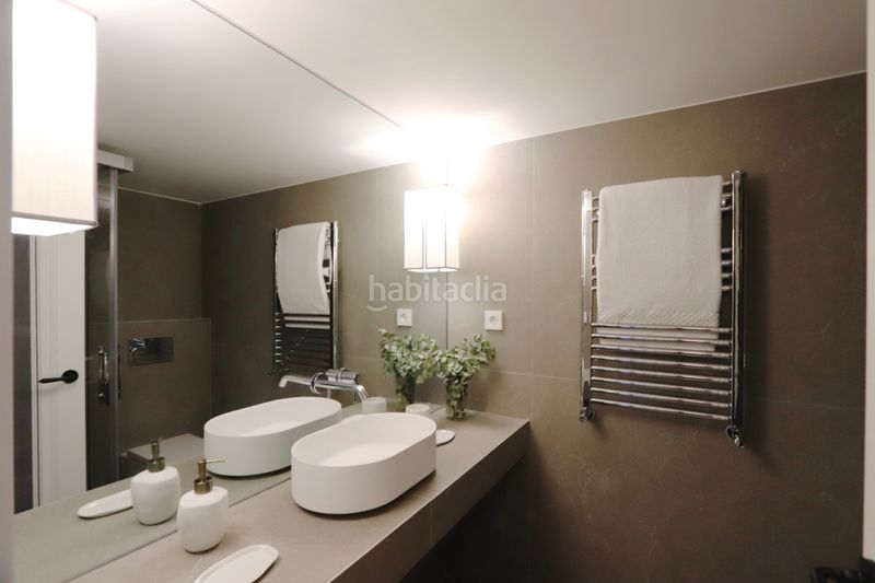 Foto feca85a4-1d00-45a4-bd16-cfd52993c4d1. Apartament amb calefacció aparcament a Almagro Madrid
